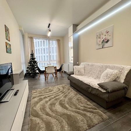Forum Apartment Lviv Eksteriør bilde